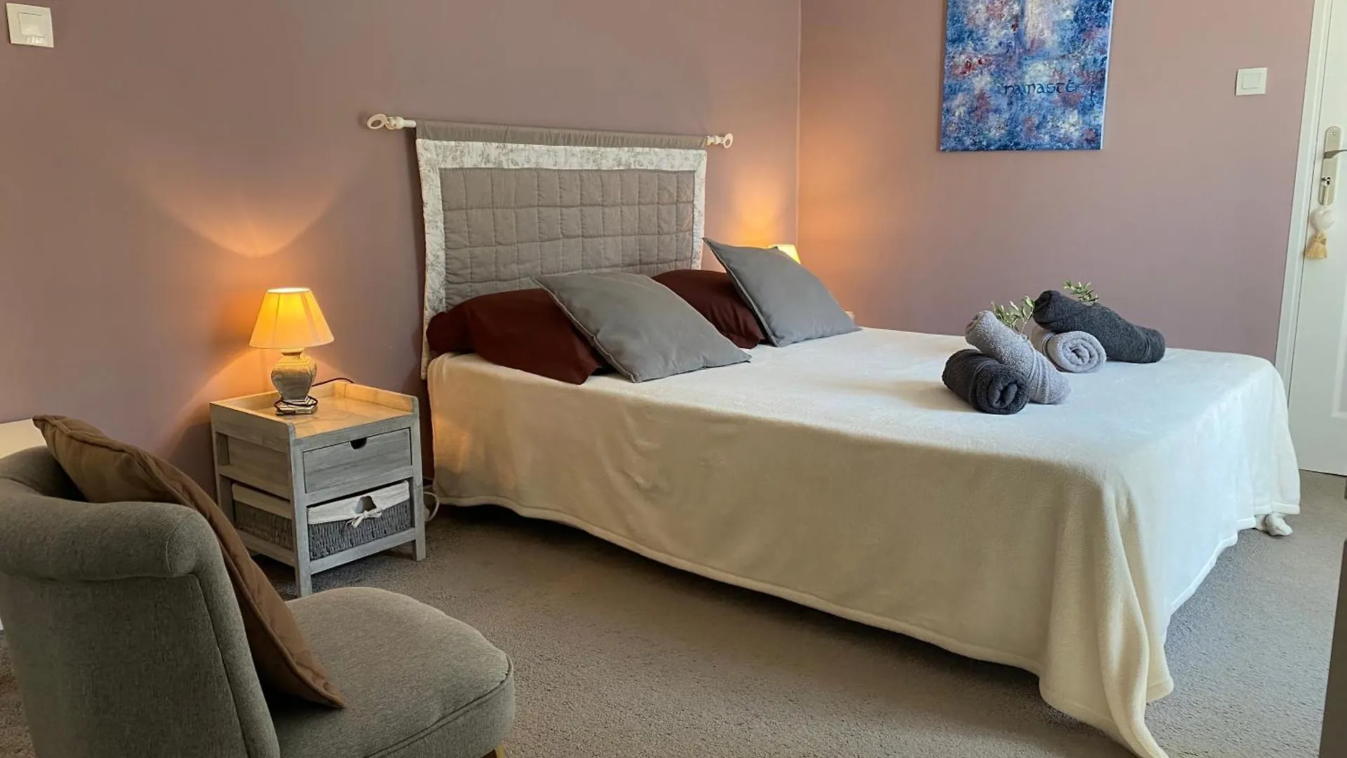 Logement Calme Et Chaleureux Dans Villa Evenos